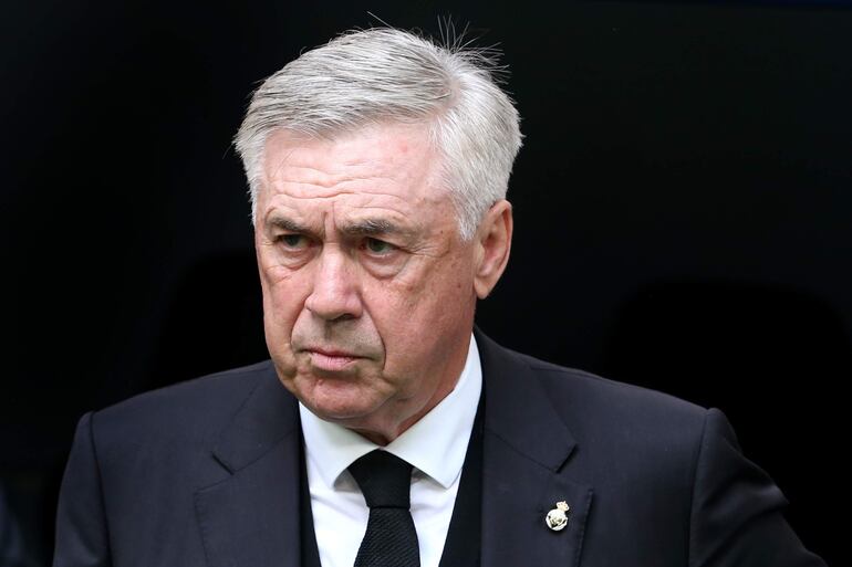 Carlo Ancelotti (64 años), técnico  del Real Madrid.