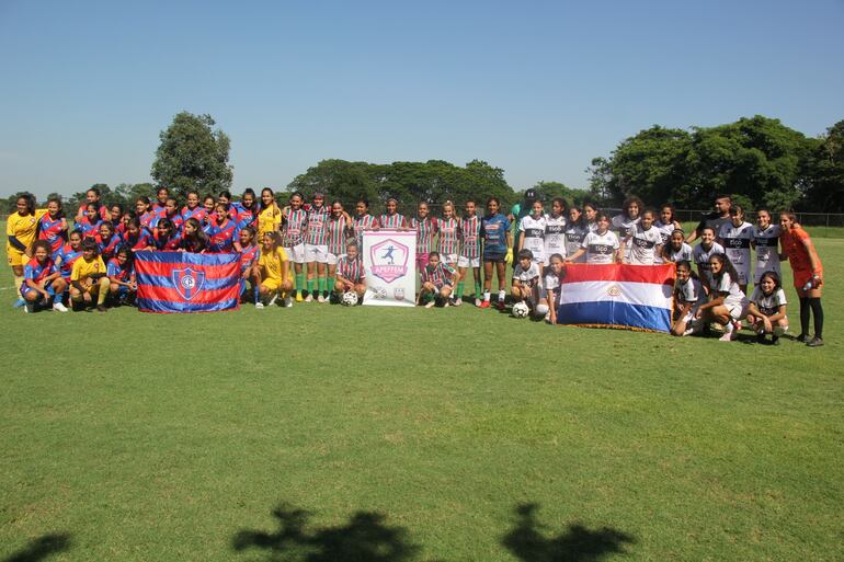 Primera edición del Torneo de Escuelas de Fútbol Femenino de la APEFEM.