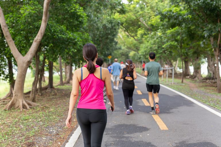 Las actividades al aire libre, los ejercicios y pasatiempos en general son muy importantes para dejar de fumar.