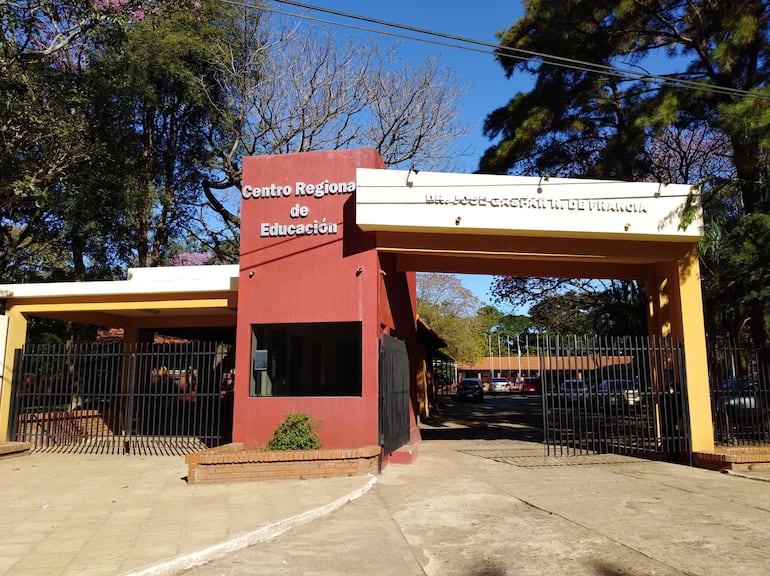 El Centro Regional de Educación de Ciudad del Este será una de las instituciones intervenida con obras de refacción.