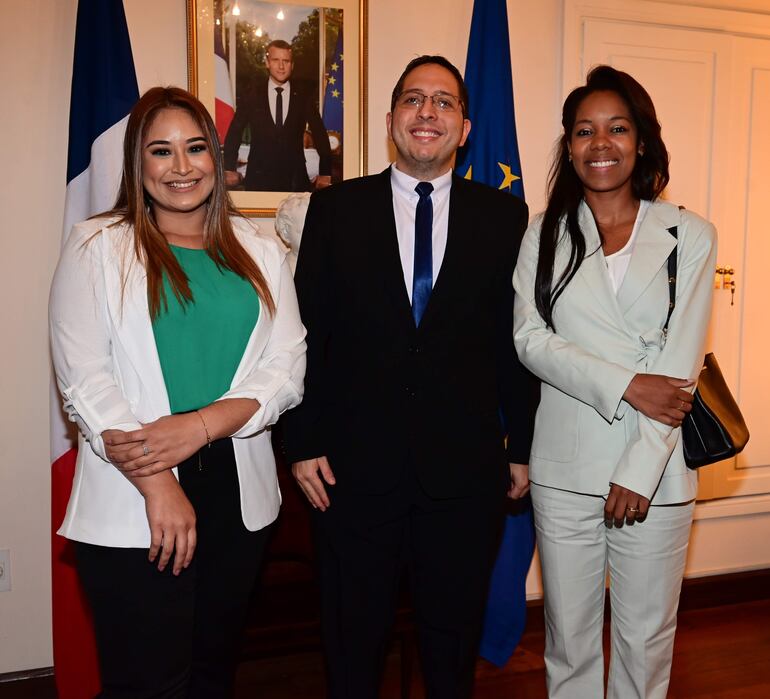 Natalia Ávila, Sebastián Bianchini y Dilzielle Ribeiro.