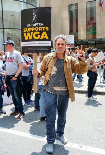 Mark Ruffalo, apoya las reivindicaciones de guionistas y actores.