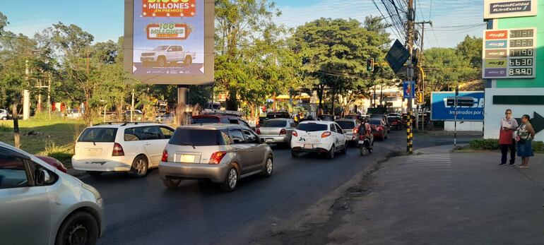 Primer día de obras en la Avda. Mariscal López ya genera un caos en la zona