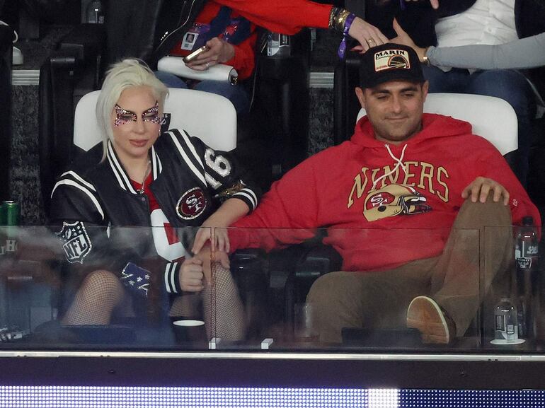 Lady Gaga with boyfriend Michael Polansky look on in the third quarter during Super Bowl LVIII between the San Francisco 49ers nad Kansas City Chiefs at Allegiant Stadium on February 11, 2024 in Las Vegas, Nevada.   Rob Carr/Getty Images/AFP (Photo by Rob Carr / GETTY IMAGES NORTH AMERICA / Getty Images via AFP)