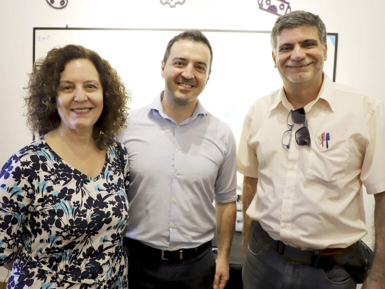 Gabriela Gómez Pacuali, Sebastián García y Christian Schaerer.