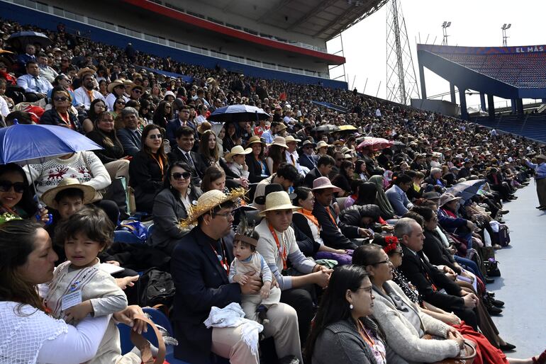 La Senatur destacó el éxito de la asamblea mundial de los Testigos de Jehová y señaló que trabajan para que sea igual con el Mundial de Rally.