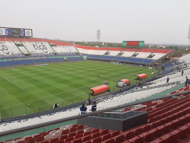 El Defensores del Chaco, a la espera del partido entre Paraguay y Bolivia