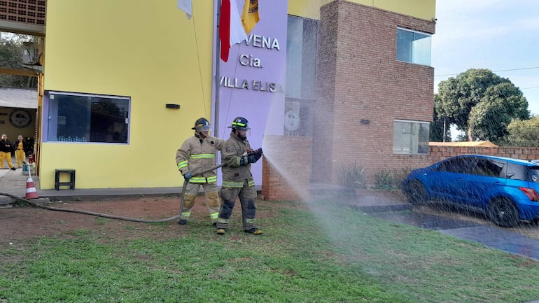 Bomberos voluntarios precisan de la ayuda de la ciudadanía para seguir con la noble tarea de ayudar a la gente.