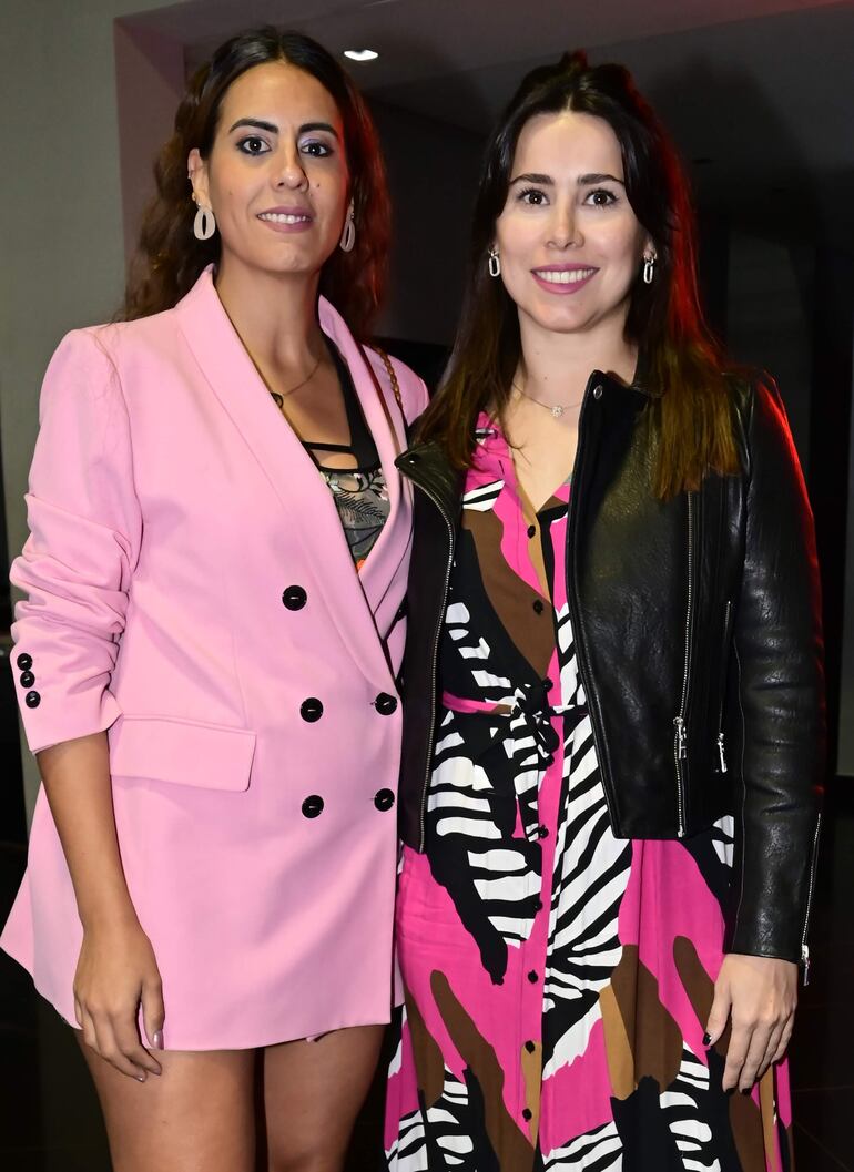 Gabriela Gavilán y María Irigoitia.