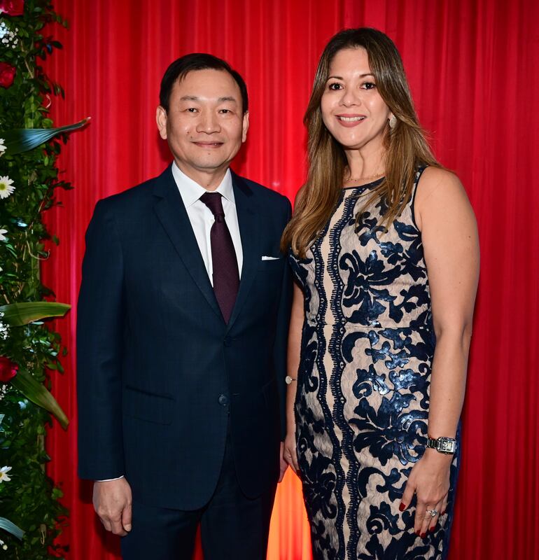 José Han, embajador de Taiwán, y su esposa Melva de Gracia-Han.