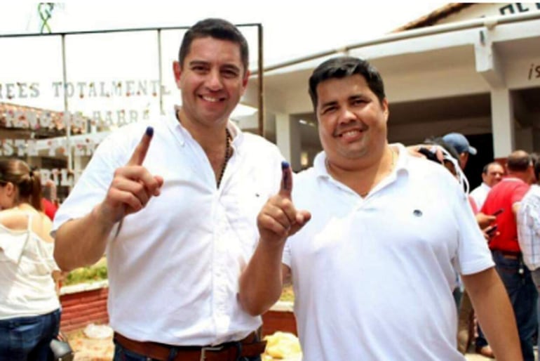 Pedro Alliana y el director de la EBY, Luis Benítez.