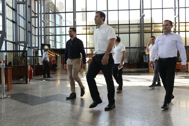 El presidente del Congreso Nacional, Silvio "Beto" Ovelar, recorriendo las instalaciones.