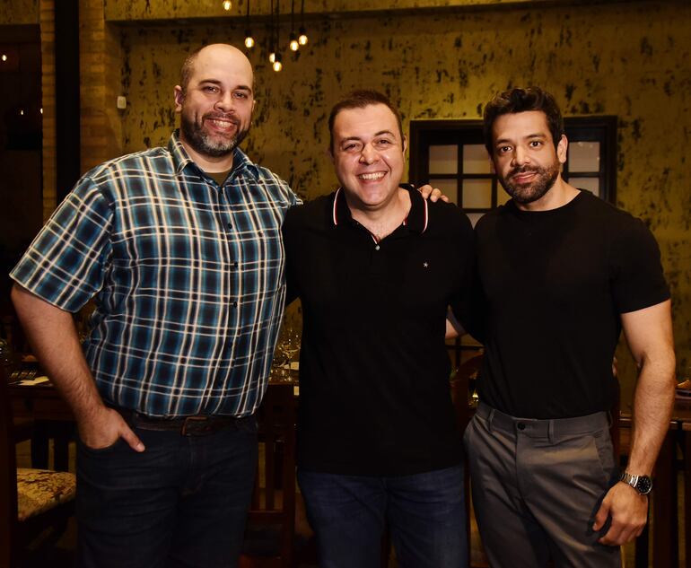 Fabián Delgado, Daniel Marco y Coco Leiva fueron los influencers de cocina invitados a la velada. 