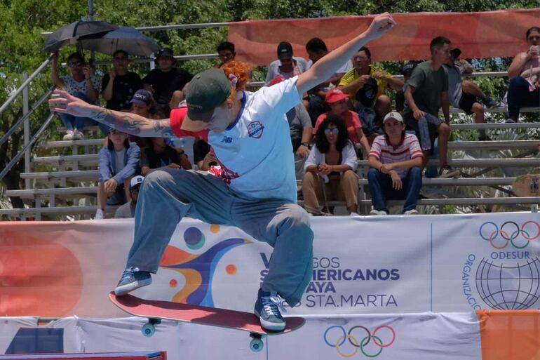 Luz Dahiana Ramírez voló alto en el skateboard y se anotó a la etapa final.