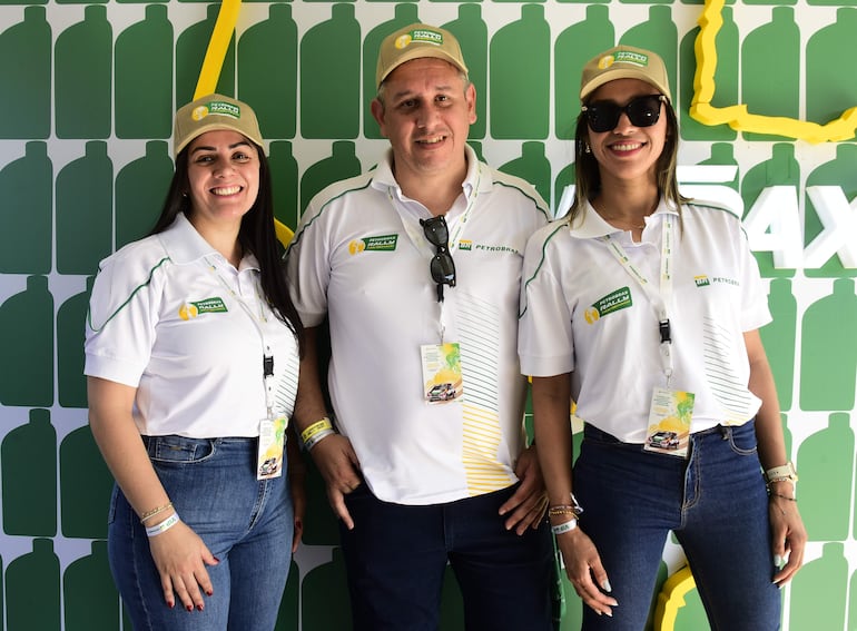 Ruth Franco, Edgardo Idoyaga y Natalia Martínez.