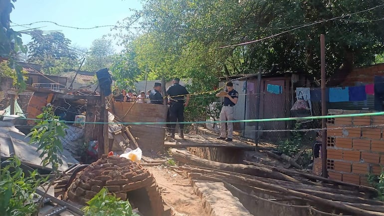 Un hombre murió tras caer de un puente en la ciudad de San Antonio. La víctima estaba en estado etílico, según el reporte policial.