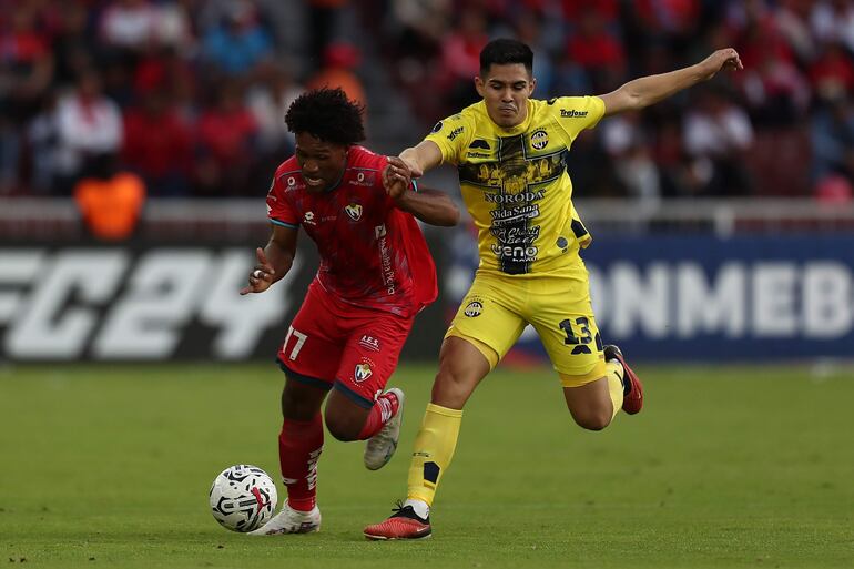 Trinidense ganó en la altura e hizo historia en la Libertadores