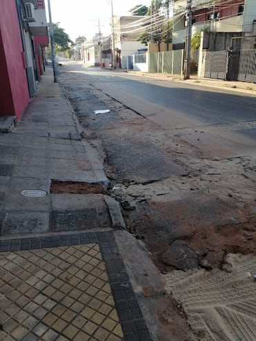 En este estado quedan las calles luego del paso de la Essap