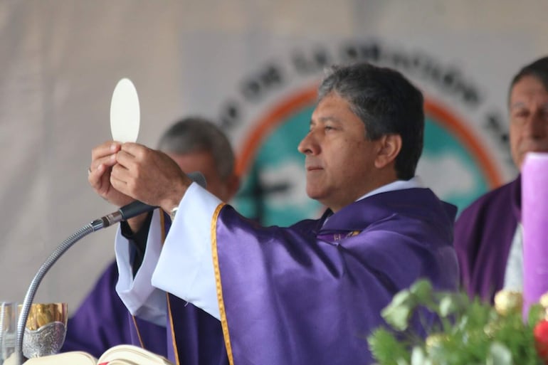 Miguel Ángel Cabello, nuevo obispo de Villarrica del Espíritu Santo.