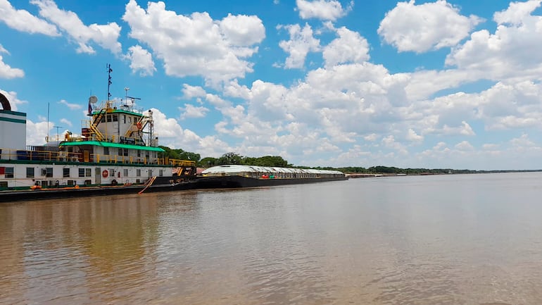 El río Paraguay va mostrando mejoría.