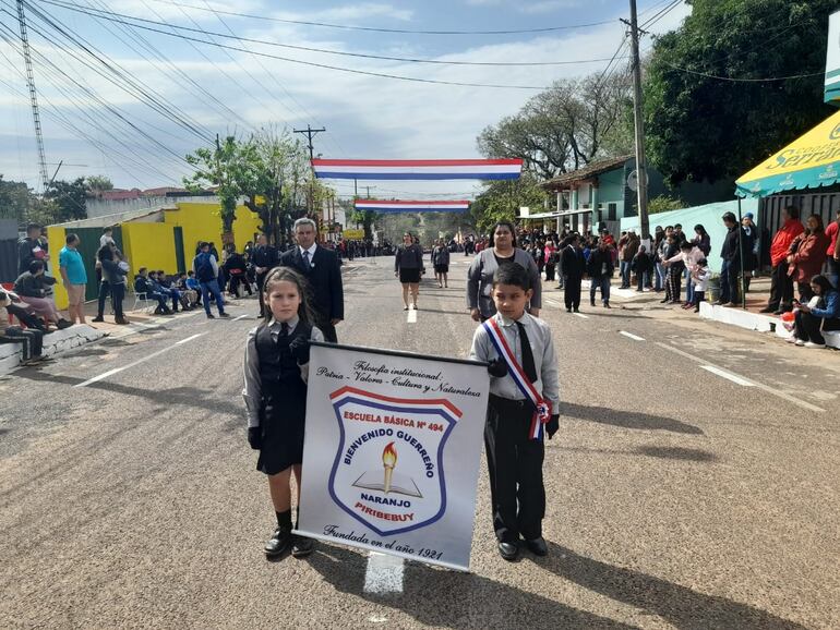 Los escolares se asociaron a la conmemoración.
