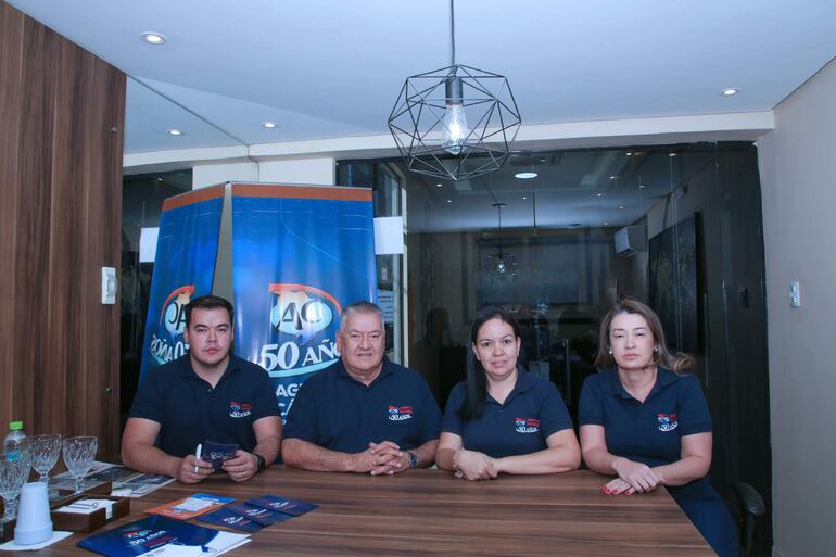 Rodrigo Ramón Cáceres, Eliodoro Ramón Cáceres, Nathalia Cáceres y Rosalba Espinoza.