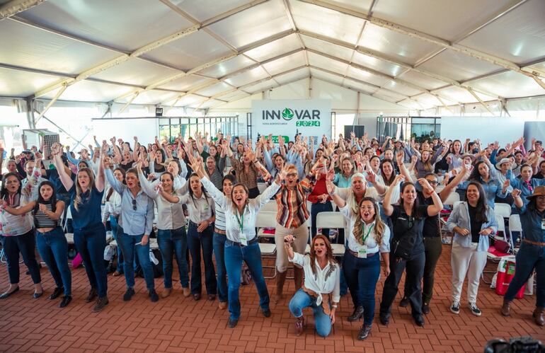 Un fuerte espíritu positivo se sintió en el salón durante el espacio denominado Innovar Mujer.