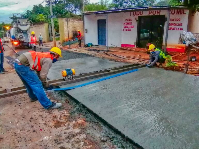 A través de una ley promulgada en 2017 obligarán al MOPC a construir rutas de hormigón.