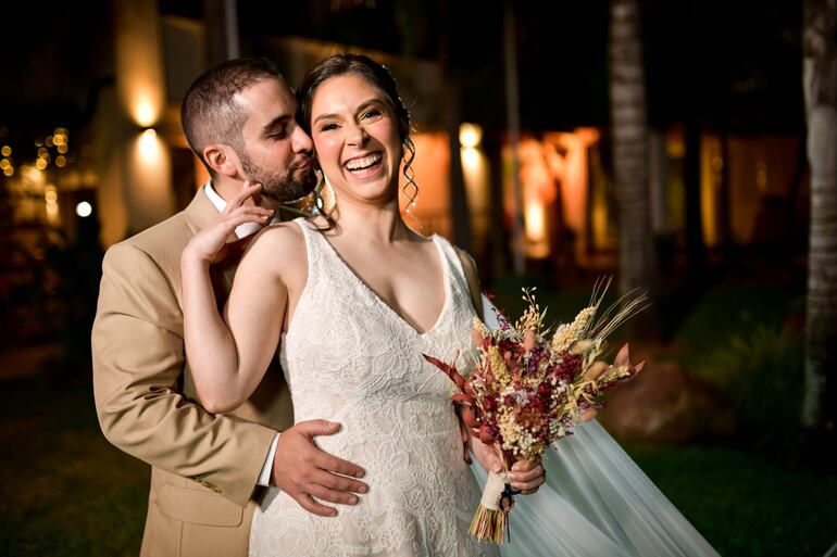 Felices y enamorados se casaron Christian Eden Vera San Miguel y Lucia Karina Aguilera Pasmor.