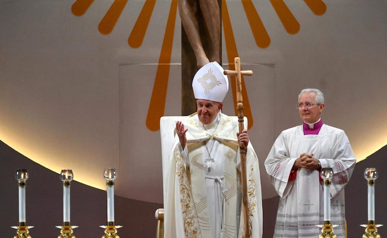 El Papa Francisco dirige una santa misa en el Estadio Nacional de Singapur.