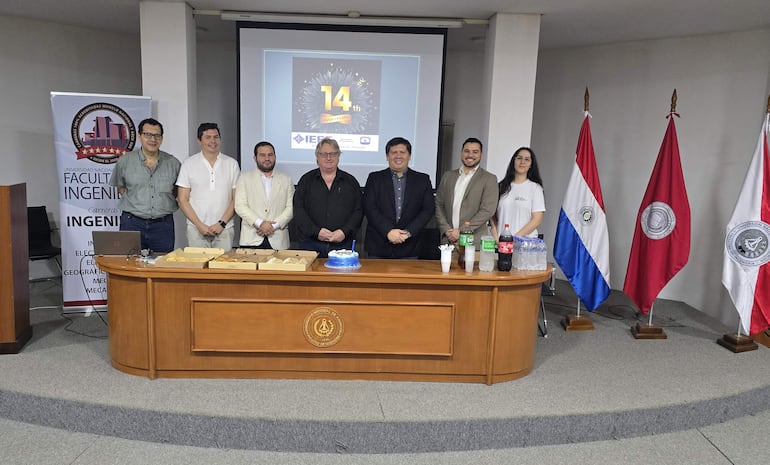 La sección Paraguay del Instituto de Ingenieros Eléctricos y Electrónicos (IEEE), en el salón de actos de la Fiuna, realiza su rendición de cuentas acerca de los que realizó en el ejercicio 2024.