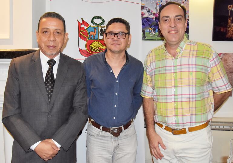 Nestor Arita, Atilio Barreto y Gabriel Meza.
