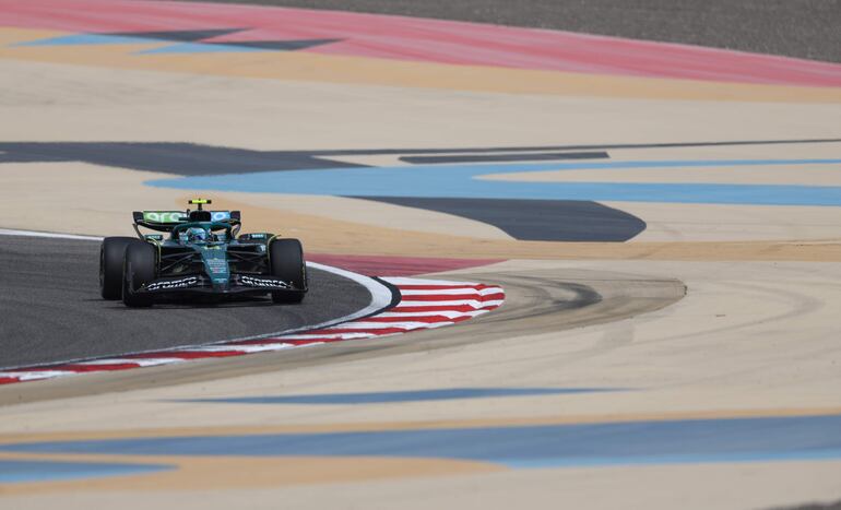 El español Fernando Alonso no tuvo buenos registros en materia de tiempos en las tres jornadas con su Aston Martin.
