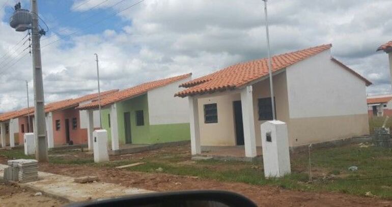 En Paraguay, el déficit habitacional está en poco menos de 1 millón de viviendas. Además, 7 de cada 10 trabajan en la informalidad.