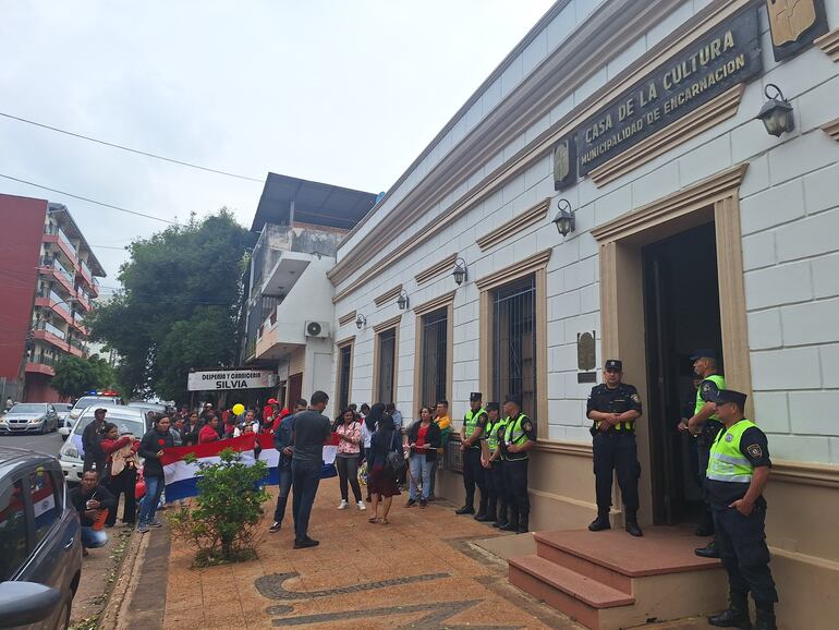 Manifestación de Gancheros en Encarnación.