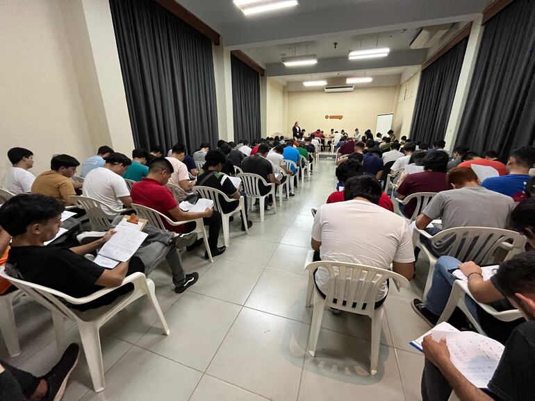 Pruebas psicotécnicas fueron hechas a jóvenes que deseaban ingresar a la Essap.