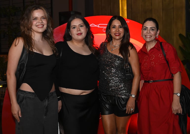 Eugenia Ferreira, Victoria Recanate, Laura Arias y Nathalia Ayala.