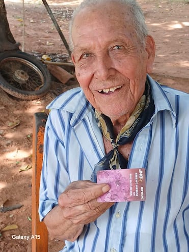 Don Eusebio Cáceres, de 89 años, expresó su alegría y satisfacción tras su reincorporación al programa de Tercera Edad.