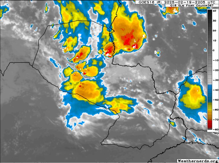 Núcleos de tormentas sobre el territorio nacional.