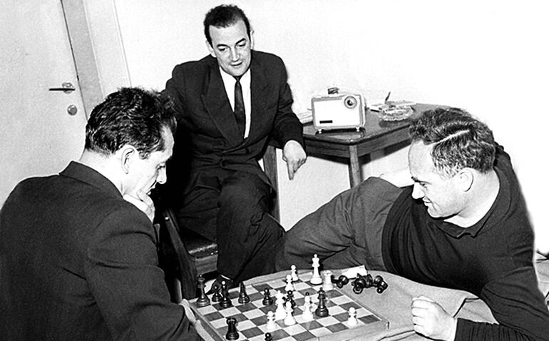 Stein, Korchnoi y Geller, del libro Korchnoi year by year Volume 1.