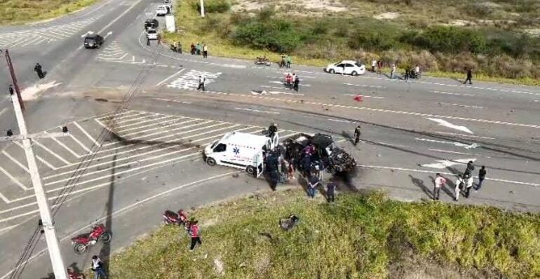 Imagen aérea del cruce mas peligroso de la ciudad de Pilar, entre la ruta PY 04 y la circunvalación, en donde ya ocurrió varios accidentes de tránsito. Urge la construcción de una rotonda en el lugar.