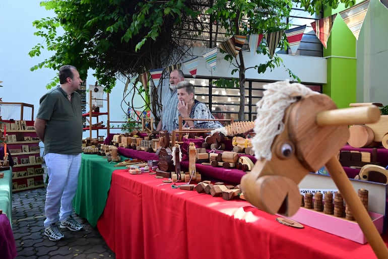 Las propuestas de los mercadillos navideños sorprenden por su diversidad.