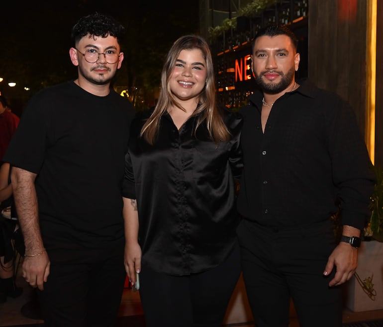 Oscar Rojas, Araceli Mendonca y Claudio Ferreira.