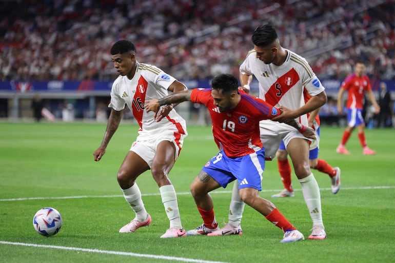 Chile y Perú empataron sin goles en la primera fecha del Grupo A de la Copa América 2024.