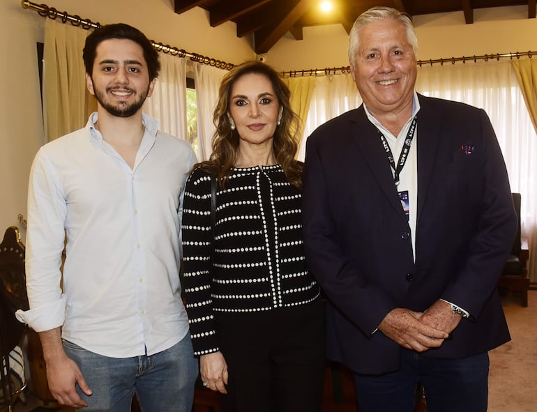 Alberto Fleytas Squef, Marcela Squef y Luis Fleytas.