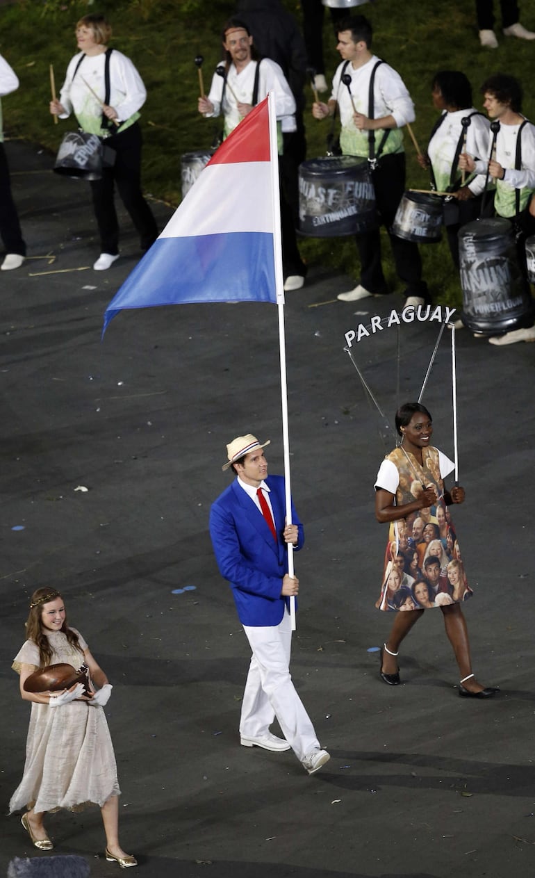 Sus gestas, llevaron a Benjamín a ser el abanderado nacional en la ceremonia de inauguración de Londres 2012.