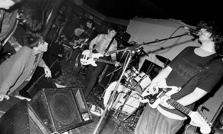 My Bloody Valentine en concierto en Londres en 1990. Foto: Martyn Goodacre.