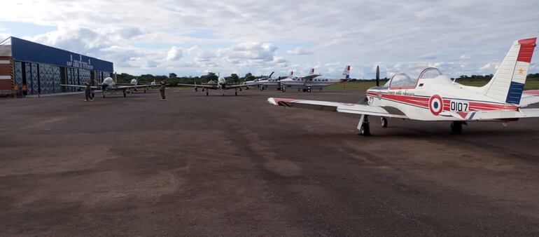 Una flota de seis aviones Pillan T35 fueron a Chile para su reacondicionamiento y modernización. Estos son utilizados como vehículos aéreos de instruccion de los pilotos de la Fuerza Aérea Paraguaya.