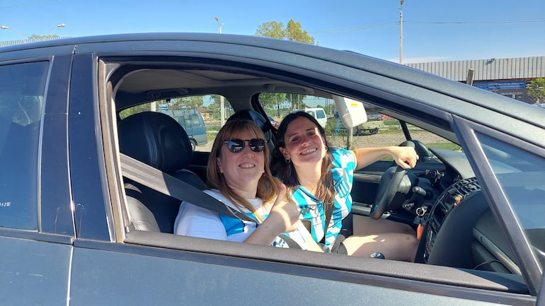 Muchas mujeres se aventuraron en un viaje de largas horas para acompañar a Racing en La Final de la Copa Sudamericana.