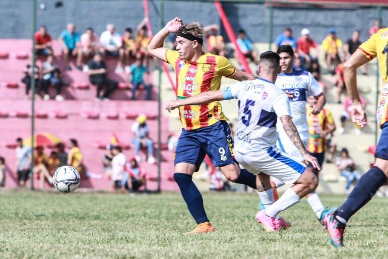 Sport Colombia empató 1-1 ante Valois Rivarola.